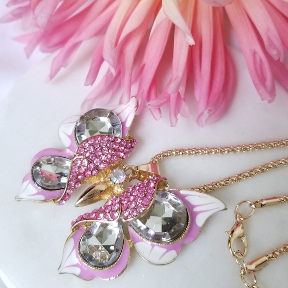NWT- Pink Butterfly with Crystals Pendant Necklace - Picture 3 of 5